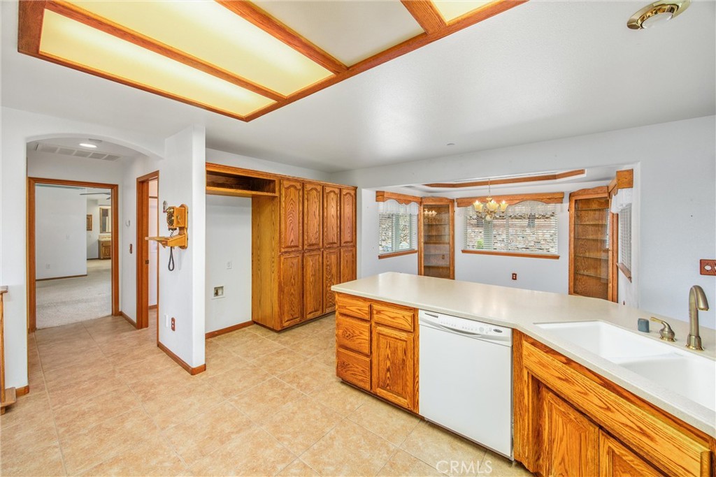 325 Canyon Road