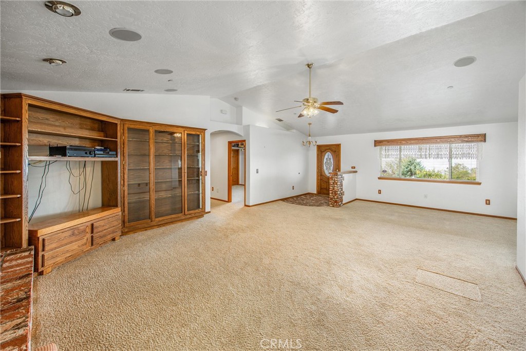 325 Canyon Road