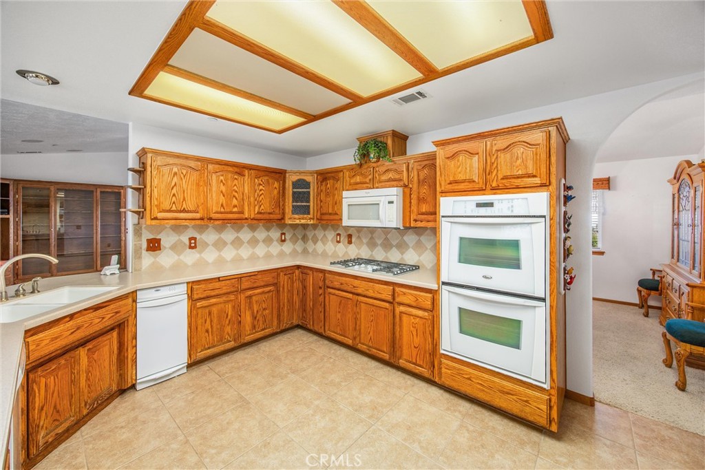 325 Canyon Road