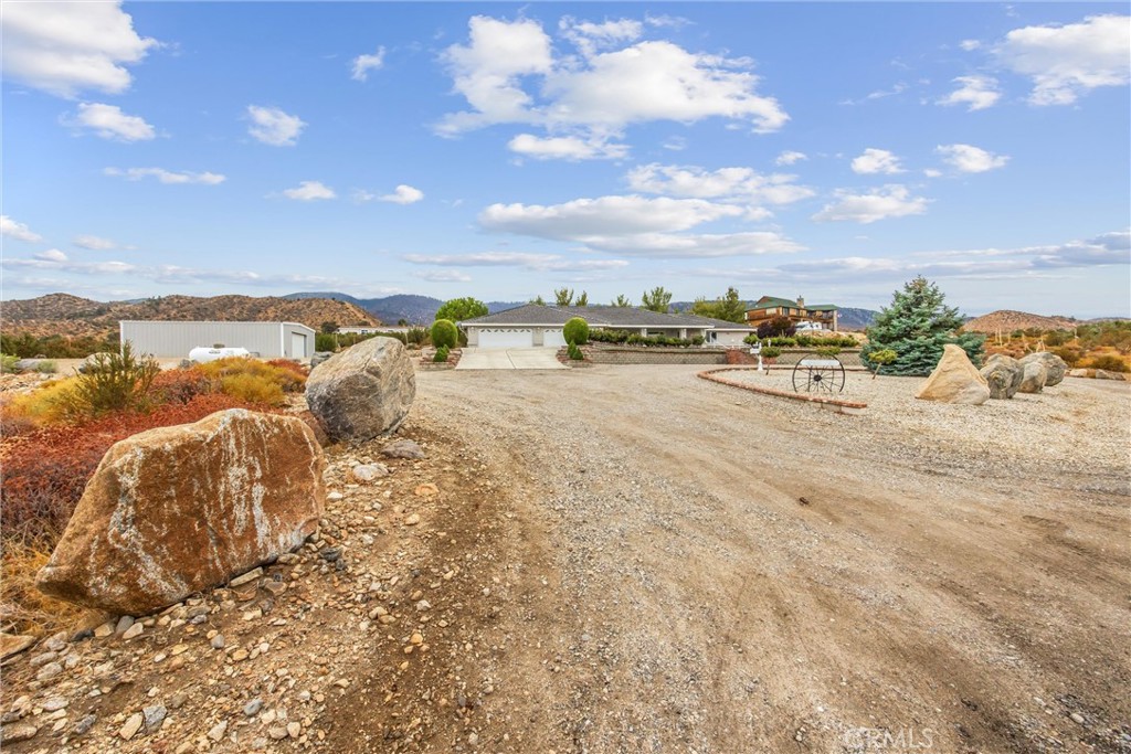325 Canyon Road