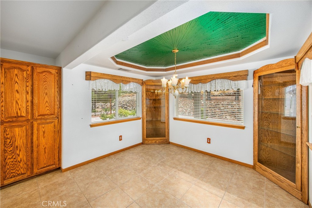 325 Canyon Road