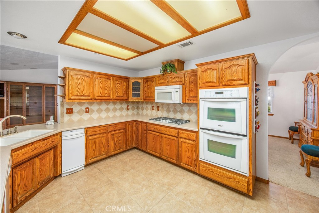 325 Canyon Road