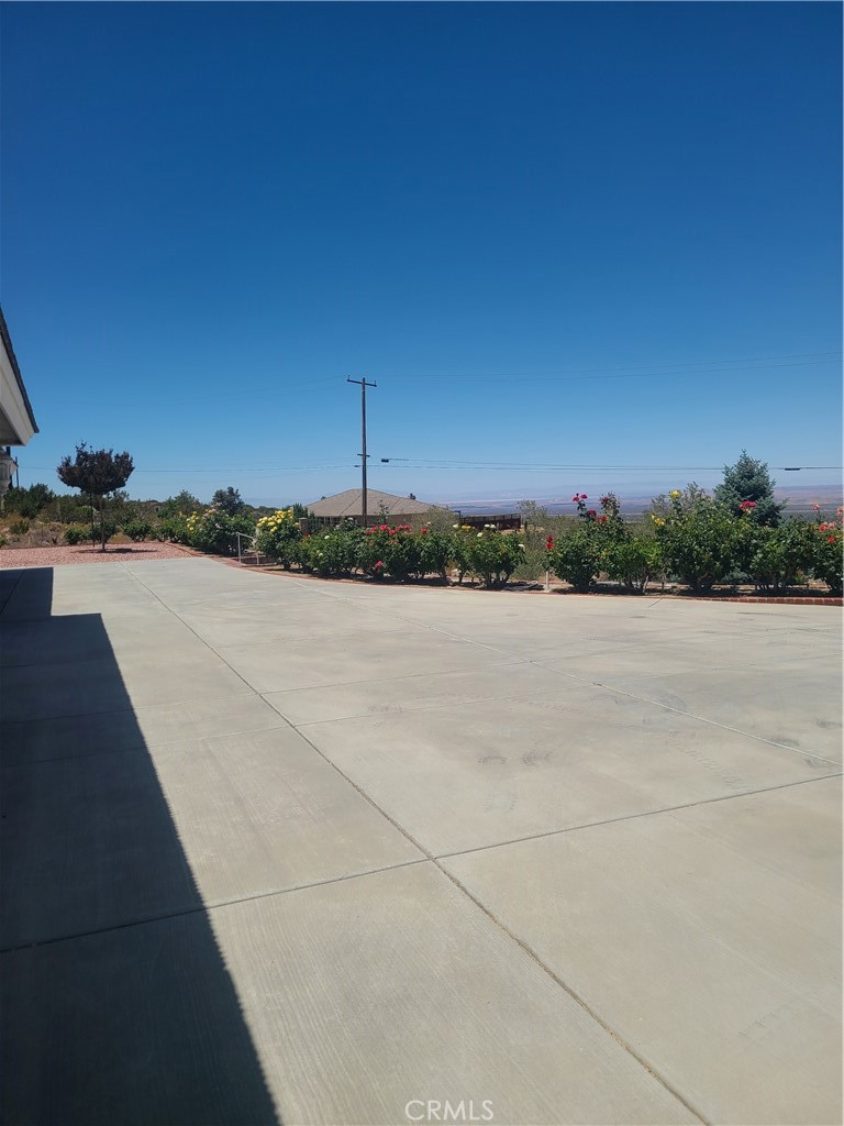 325 Canyon Road