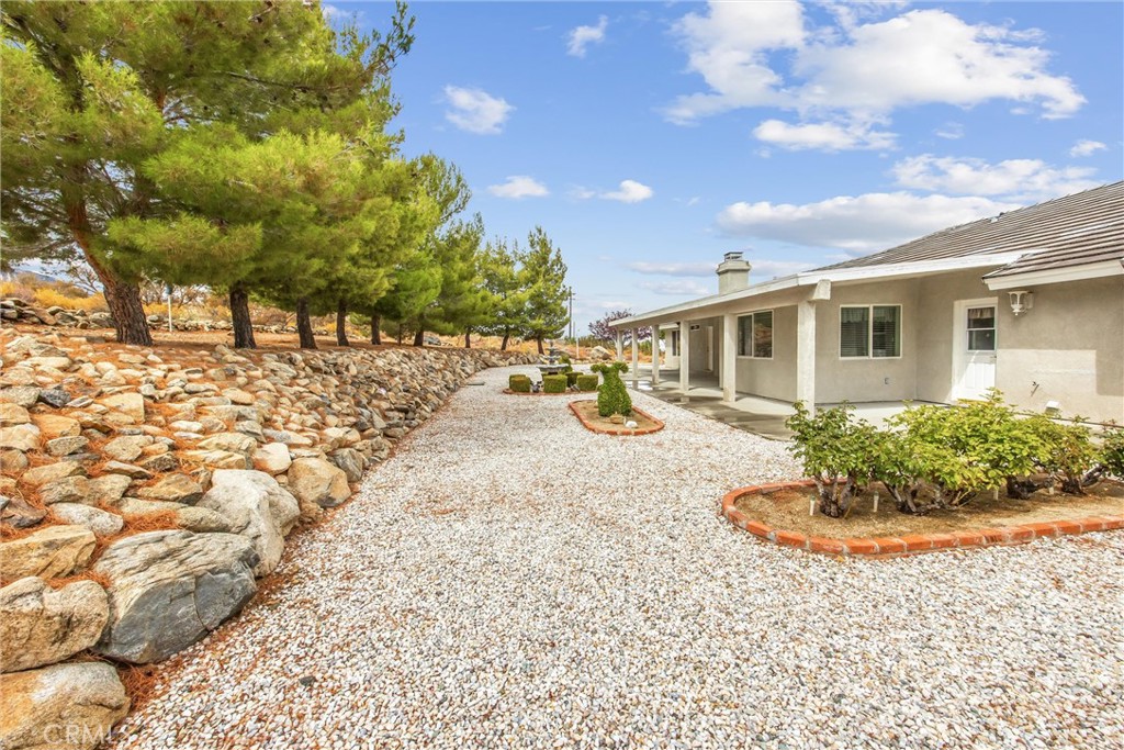 325 Canyon Road