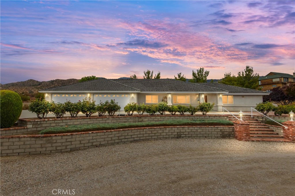 325 Canyon Road