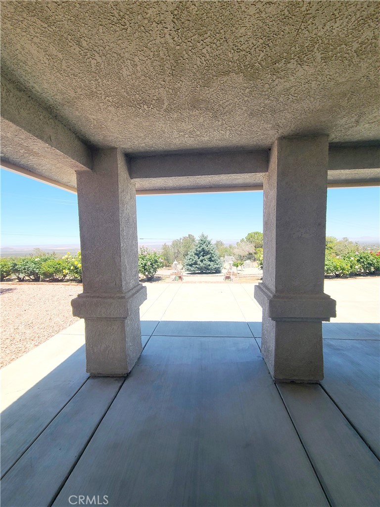 325 Canyon Road