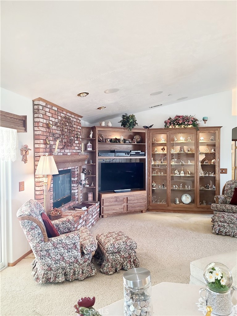 325 Canyon Road