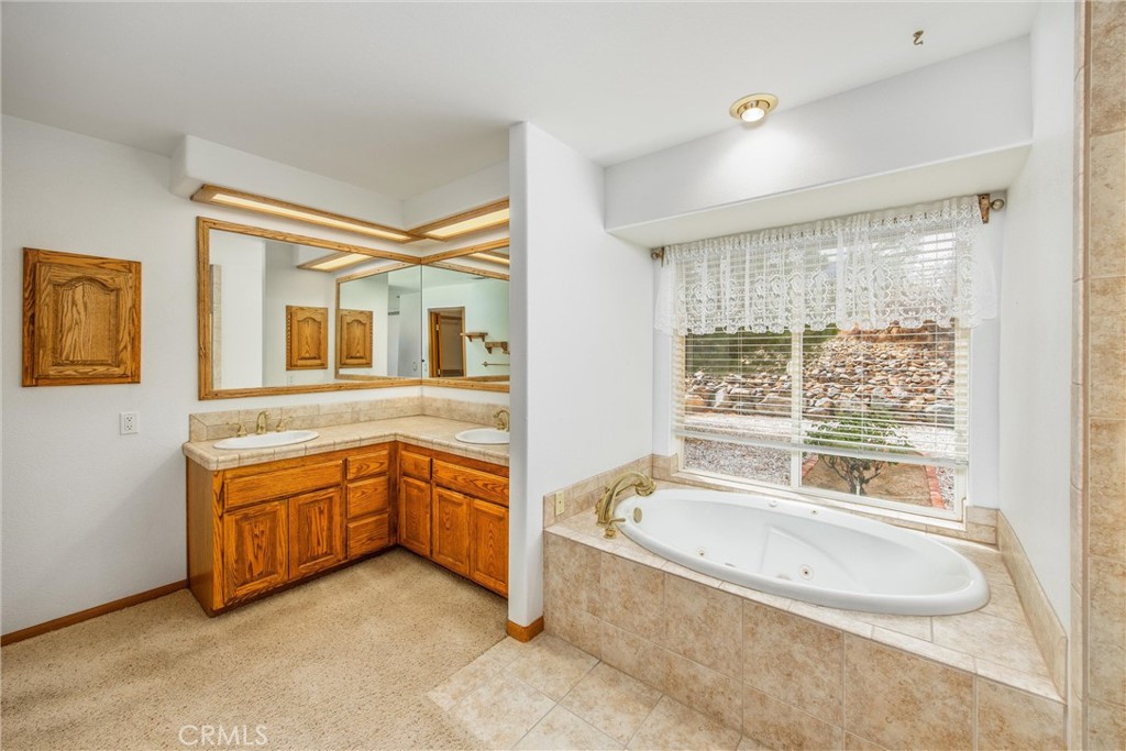 325 Canyon Road