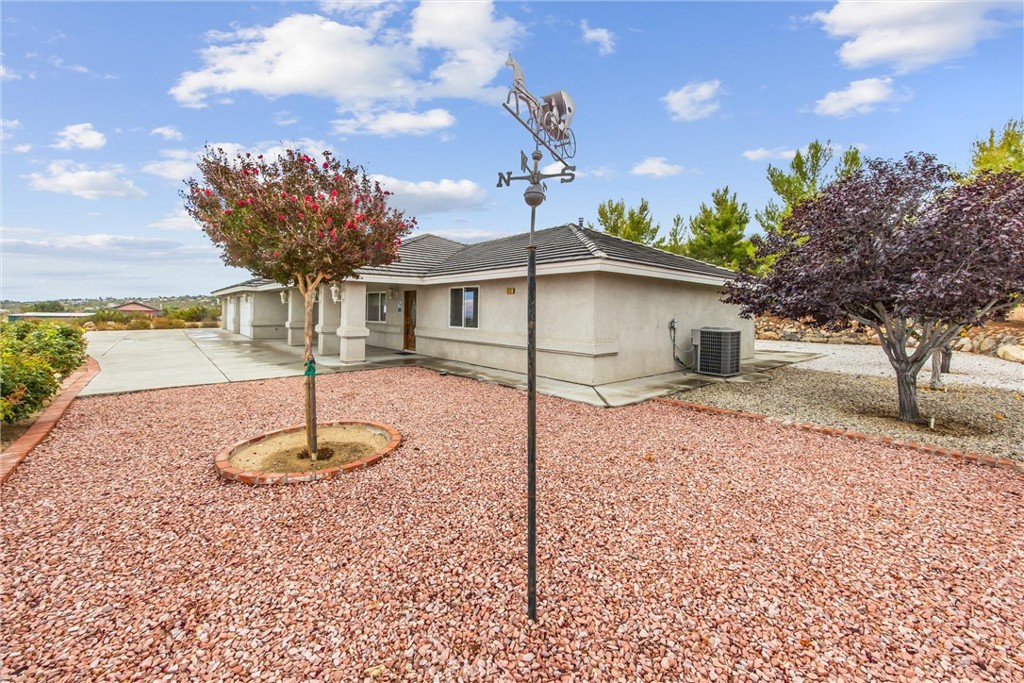 325 Canyon Road
