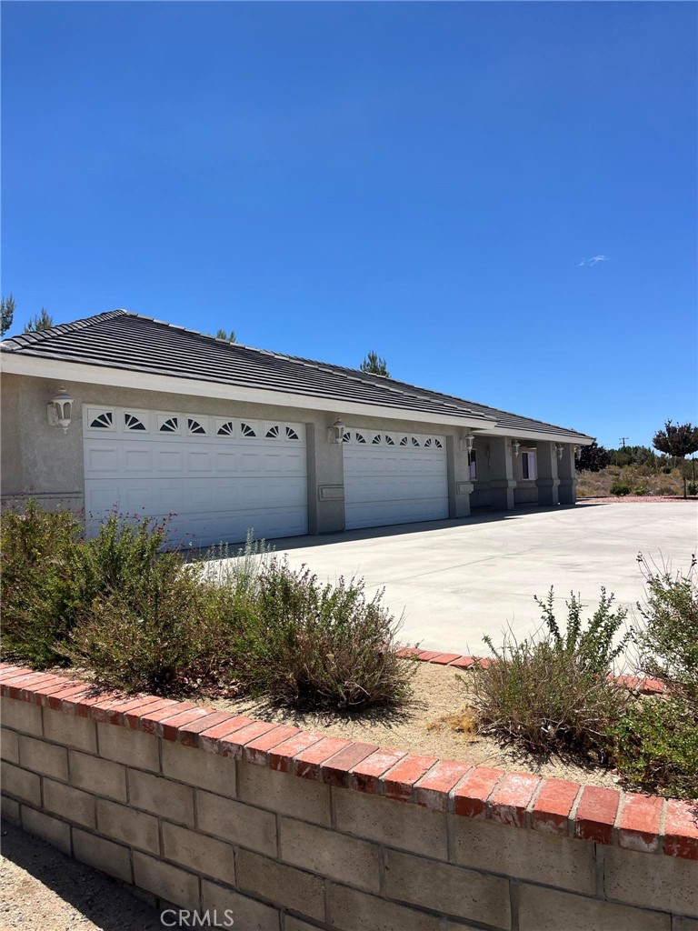 325 Canyon Road