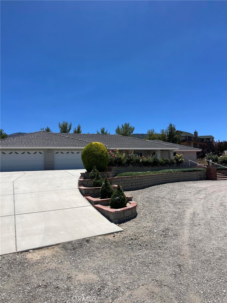 325 Canyon Road