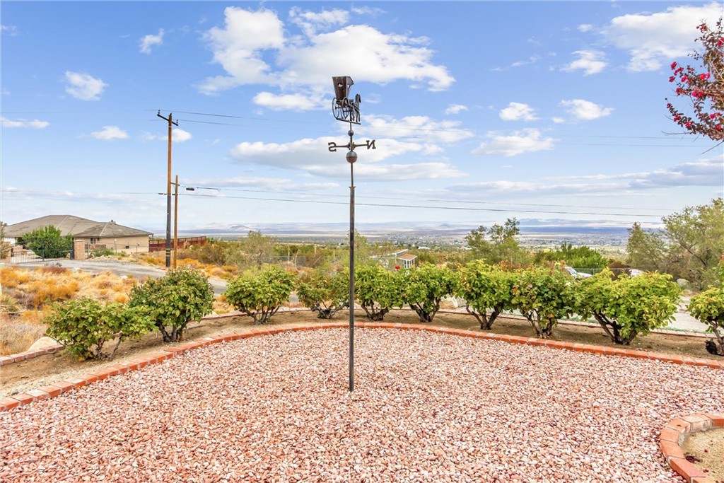 325 Canyon Road