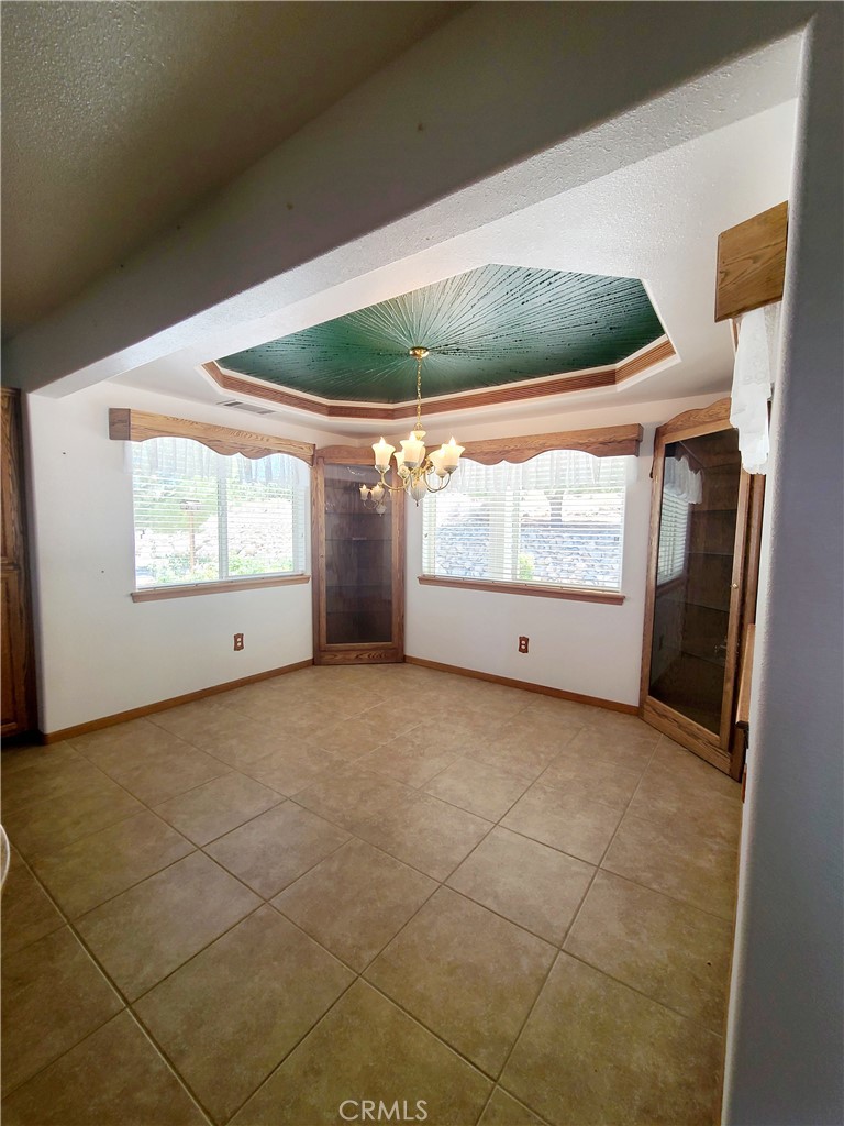 325 Canyon Road