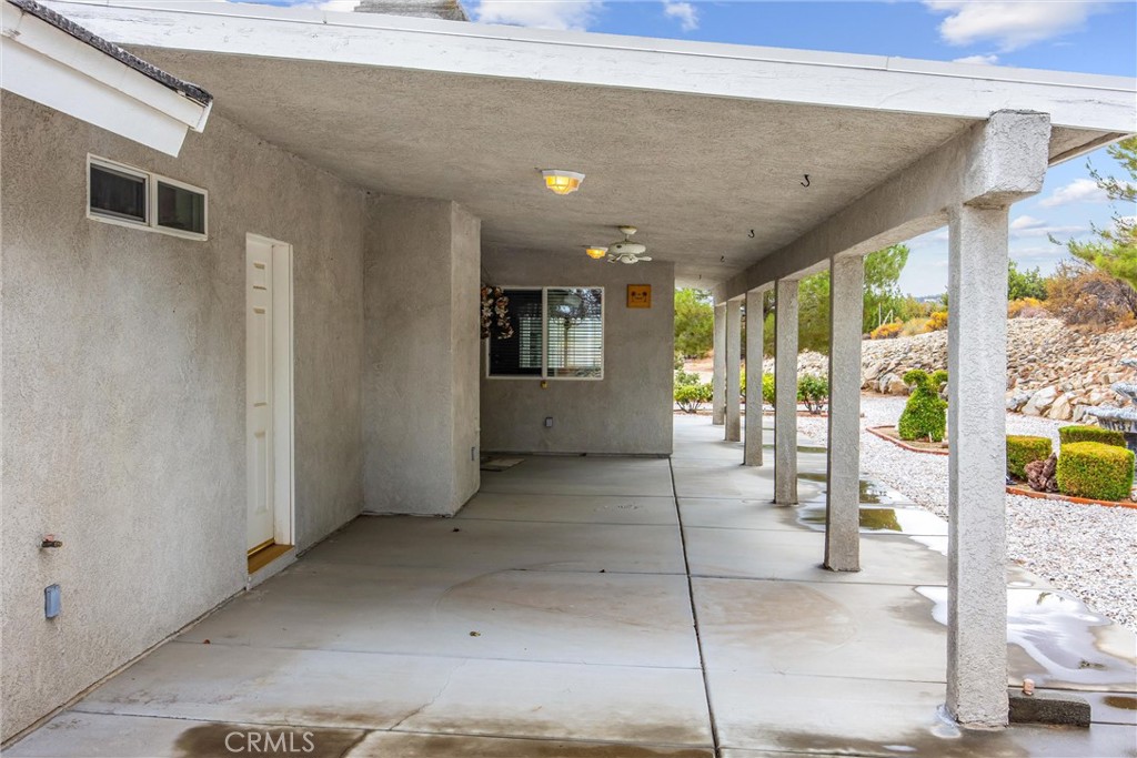 325 Canyon Road