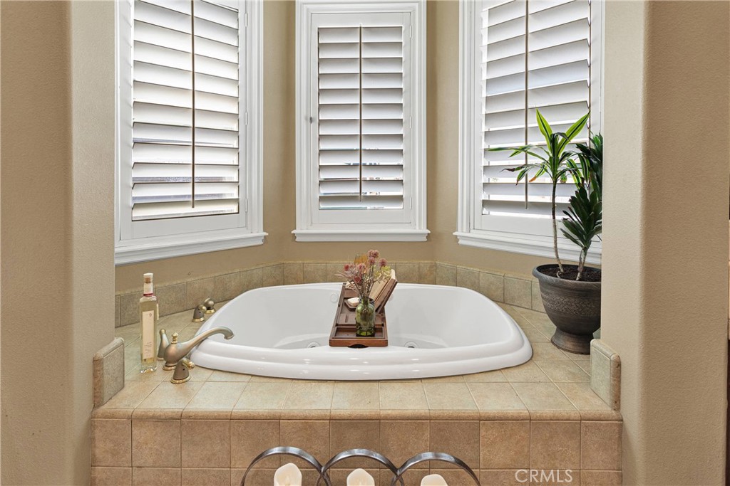 12075 Lamplighter Lane