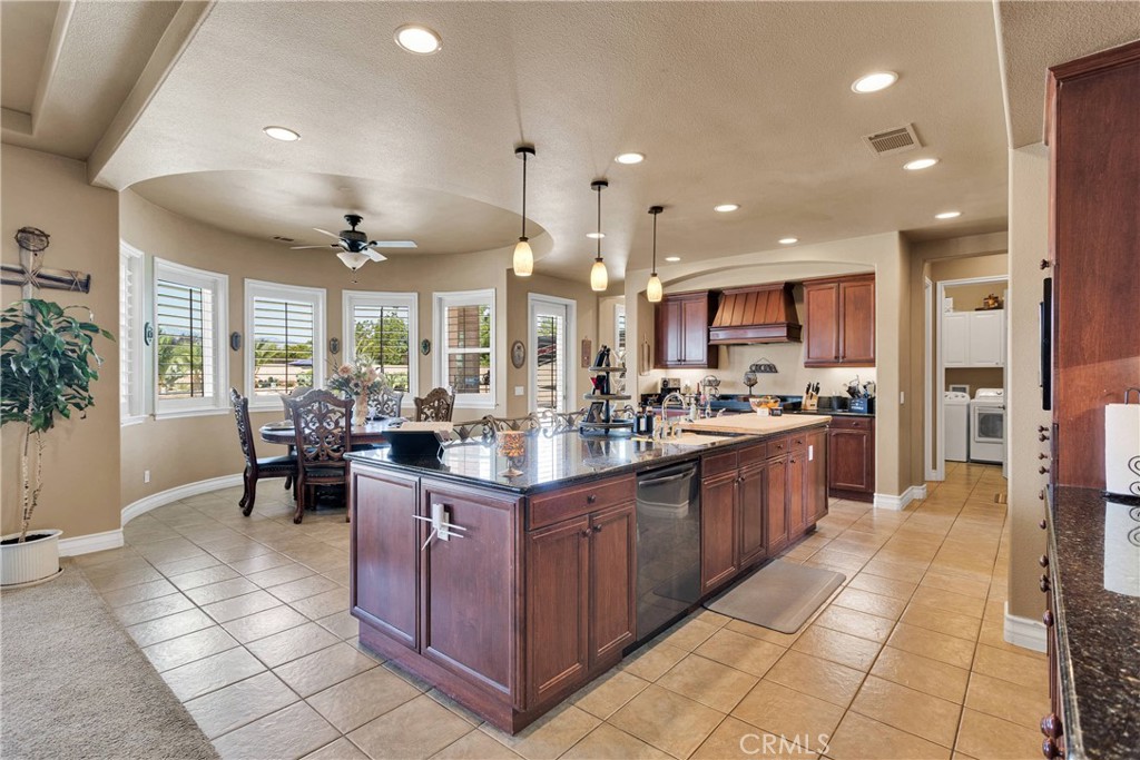 12075 Lamplighter Lane