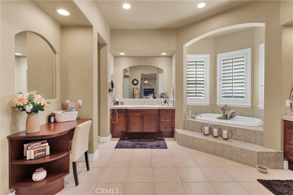 12075 Lamplighter Lane