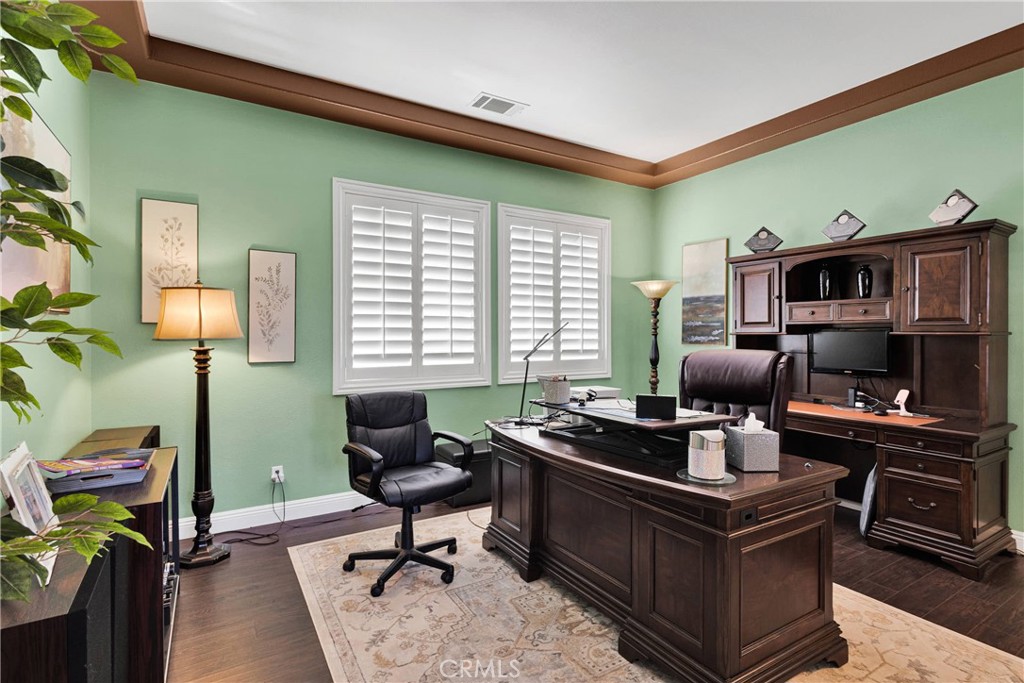 12075 Lamplighter Lane