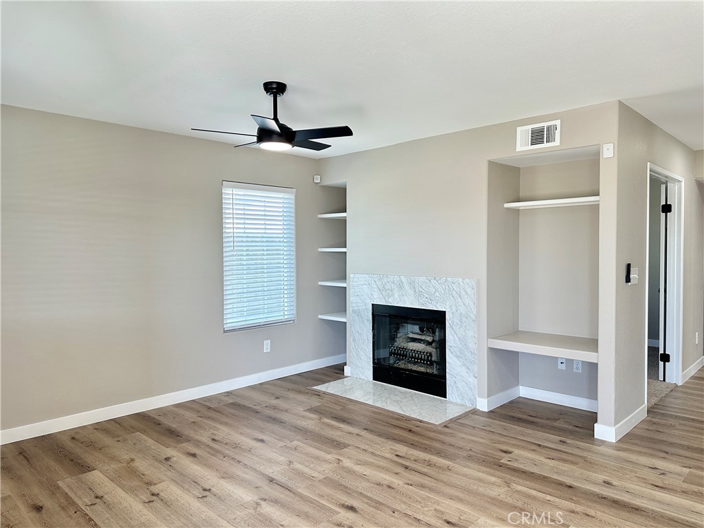 17132 Jurassic Place