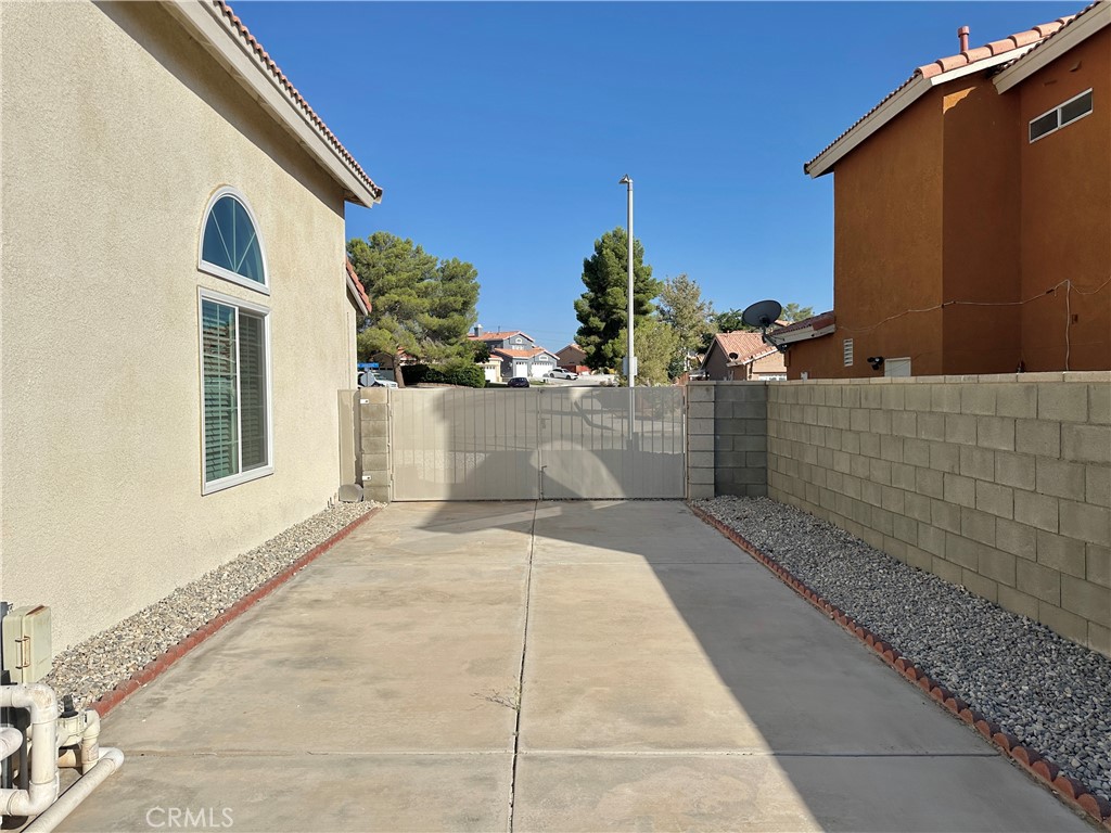 17132 Jurassic Place