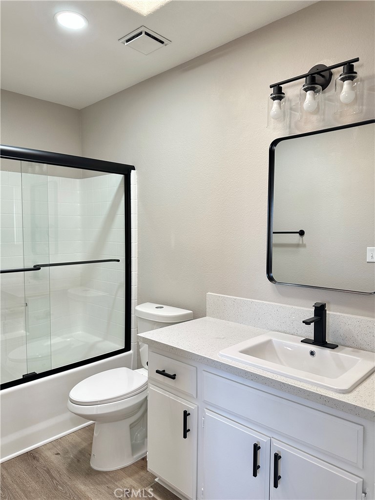 17132 Jurassic Place