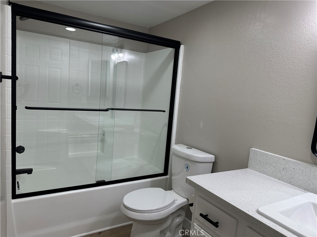 17132 Jurassic Place