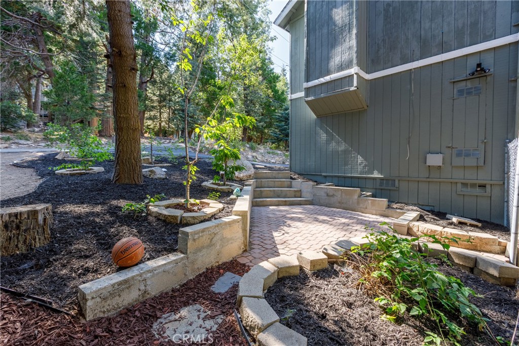 1187 Scenic Way