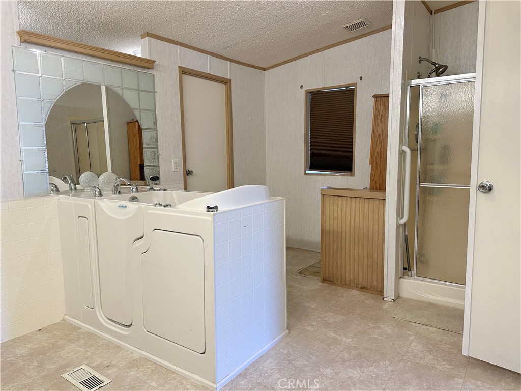 15960 Soft Tail Road