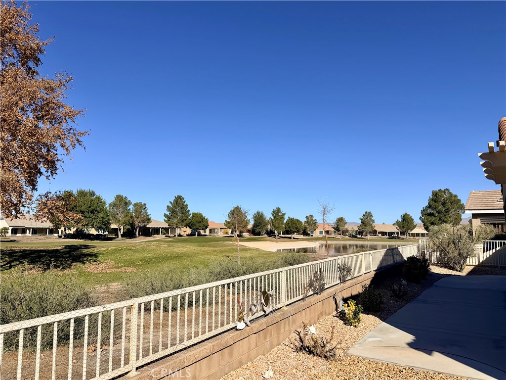 19422 Royal Oaks