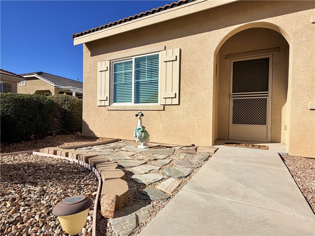19422 Royal Oaks