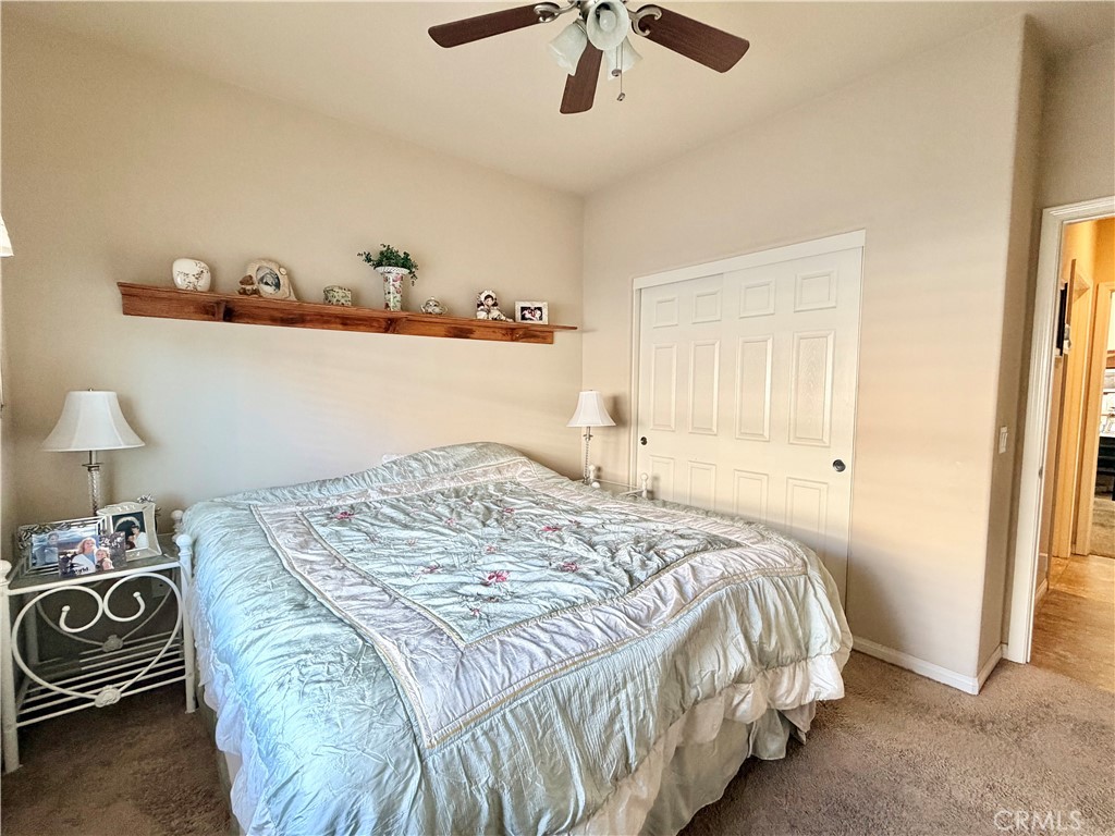 19422 Royal Oaks