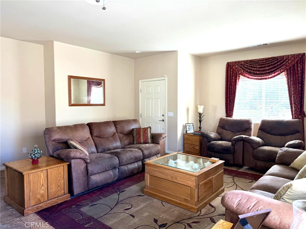 19422 Royal Oaks