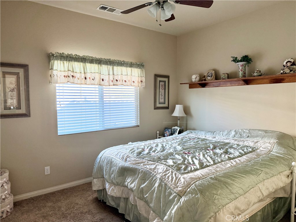 19422 Royal Oaks