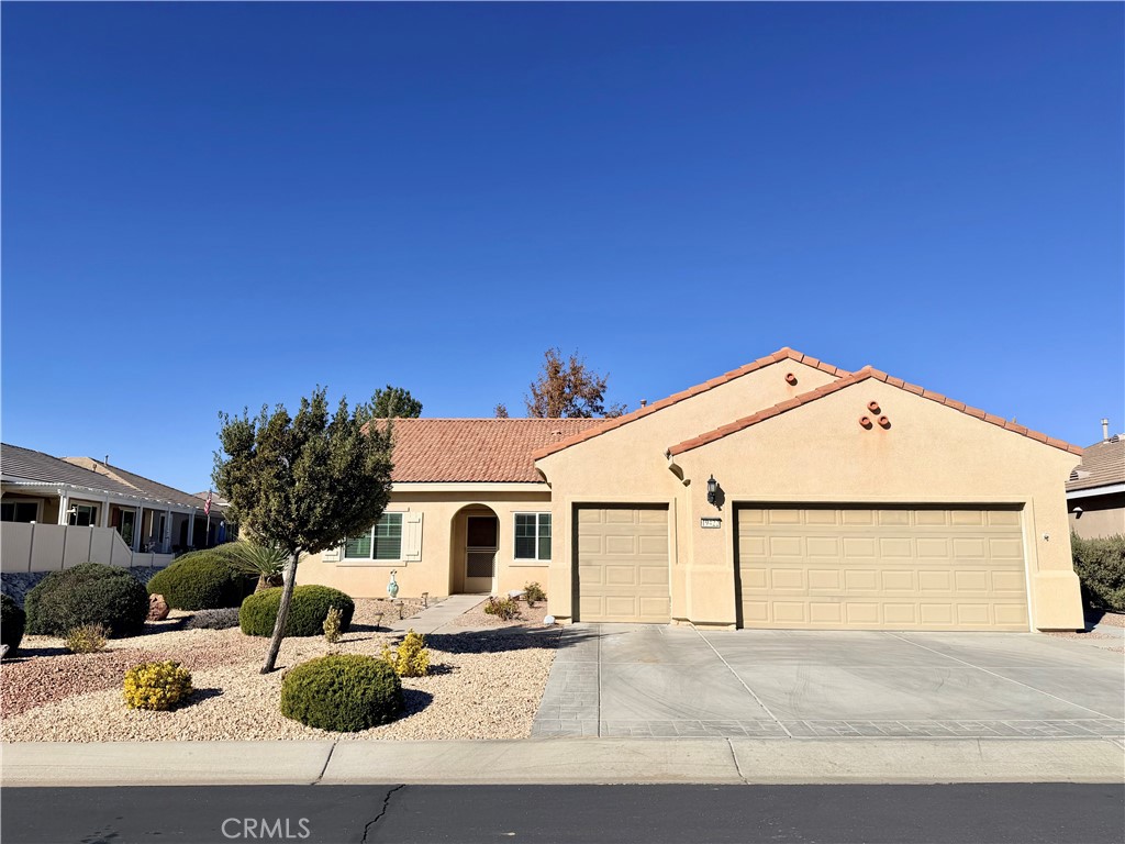19422 Royal Oaks
