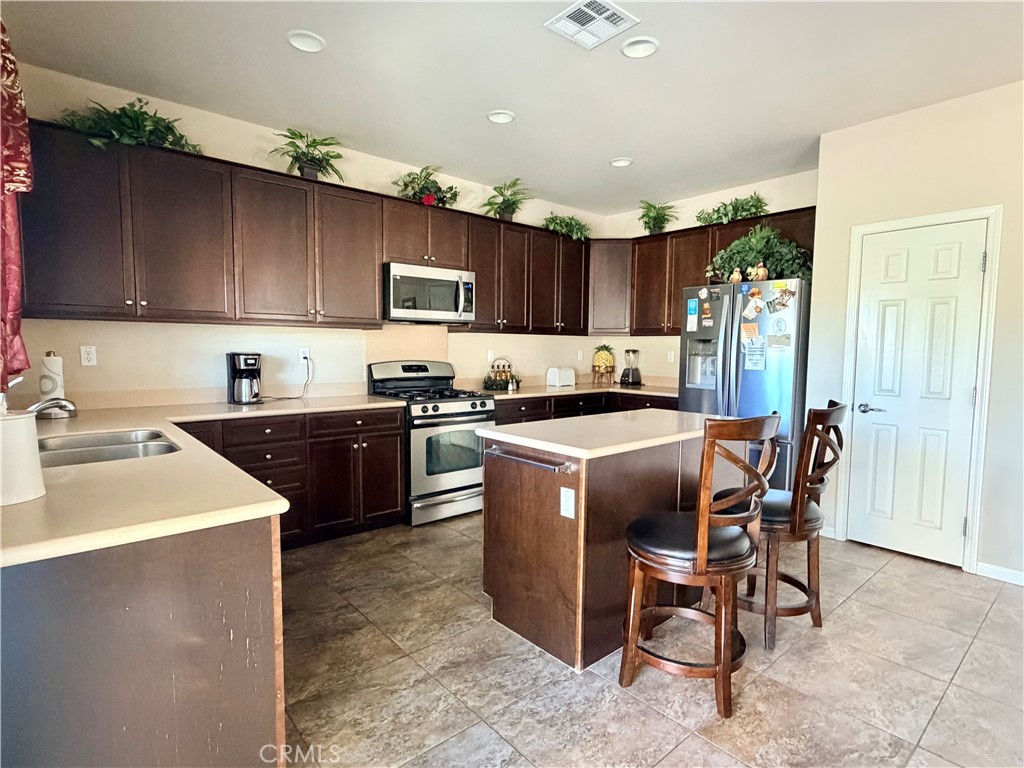 19422 Royal Oaks
