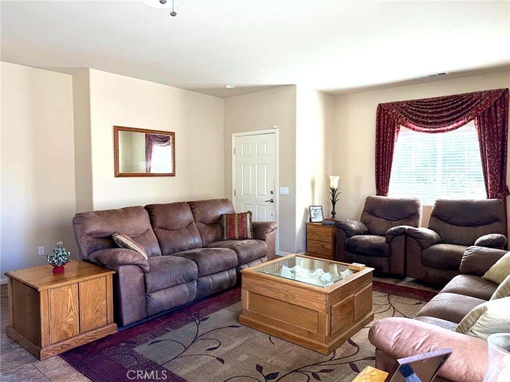 19422 Royal Oaks