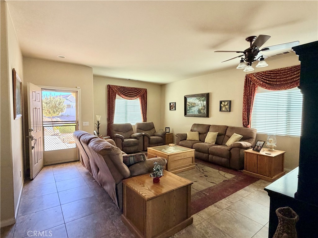 19422 Royal Oaks