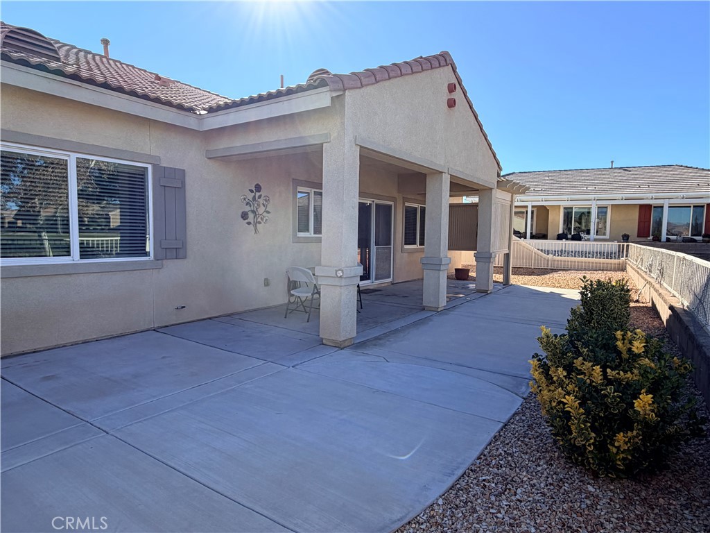 19422 Royal Oaks