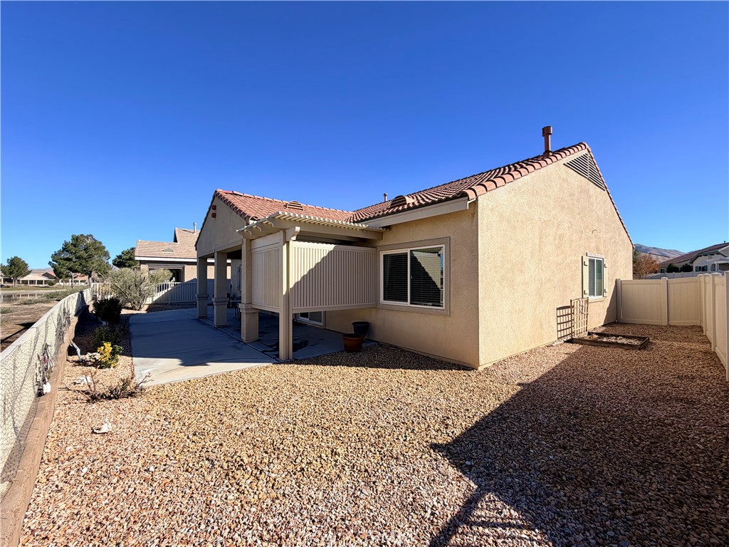 19422 Royal Oaks