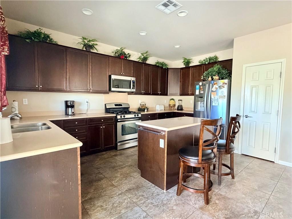 19422 Royal Oaks