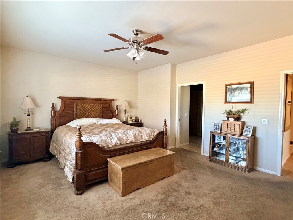 19422 Royal Oaks
