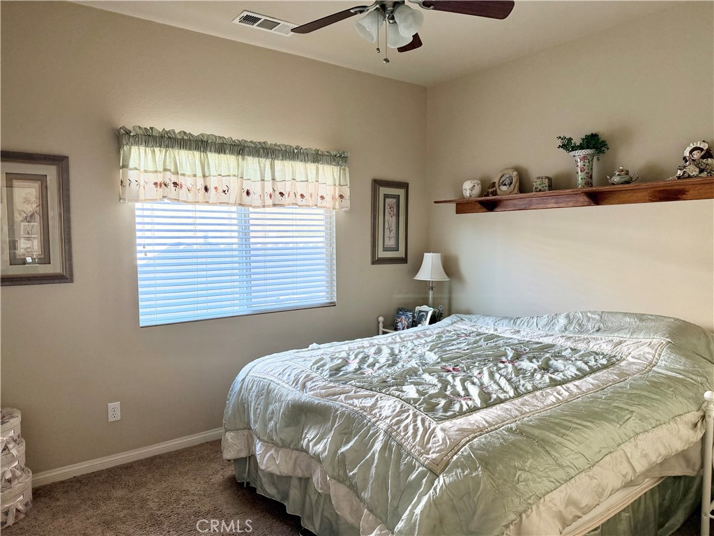 19422 Royal Oaks