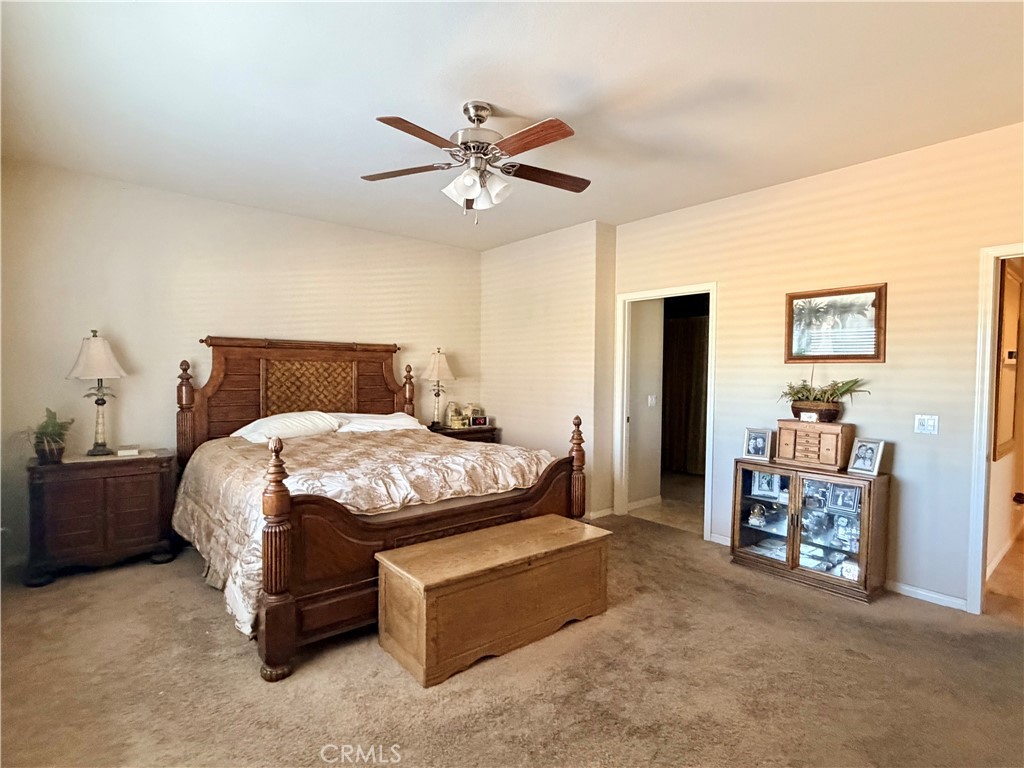 19422 Royal Oaks
