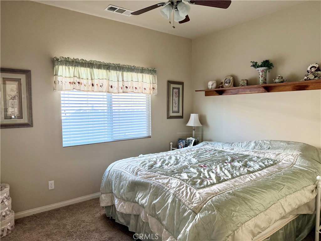 19422 Royal Oaks