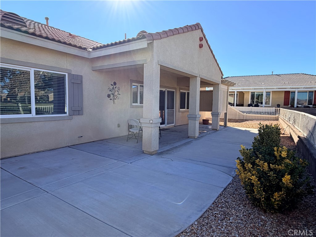 19422 Royal Oaks