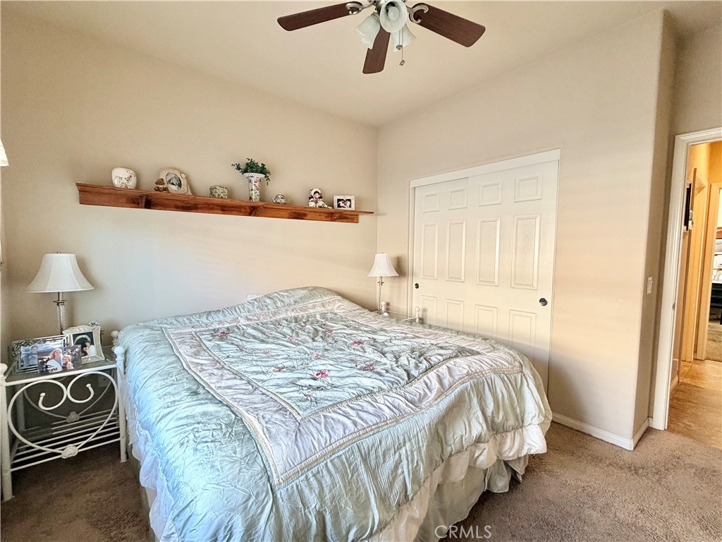 19422 Royal Oaks