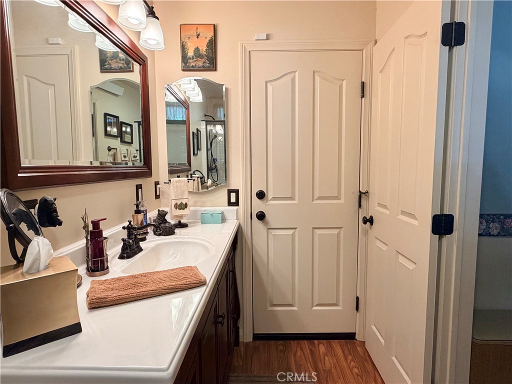 829 W Country Club Boulevard