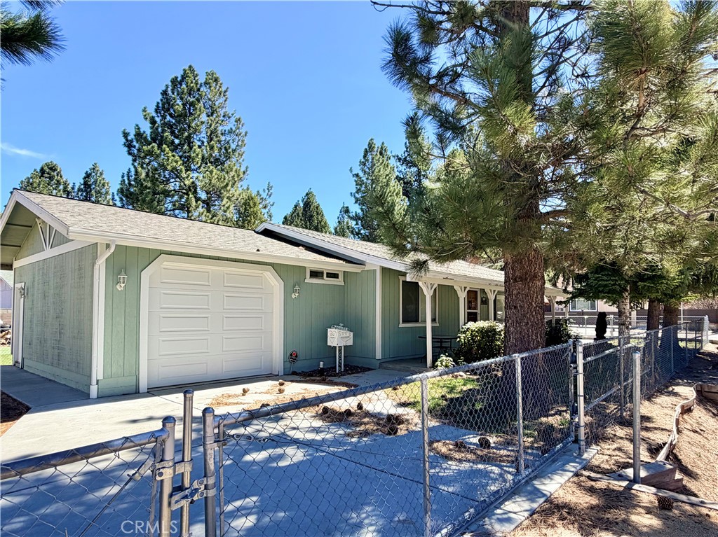 829 W Country Club Boulevard