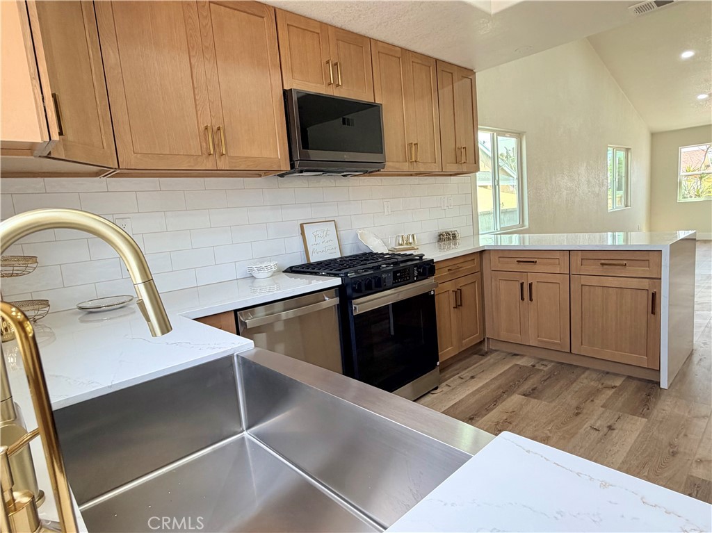 1147 N Island Avenue