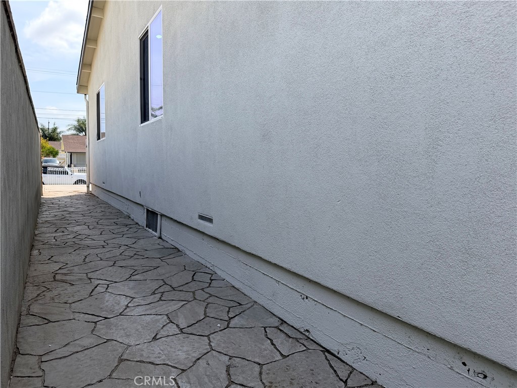 1147 N Island Avenue